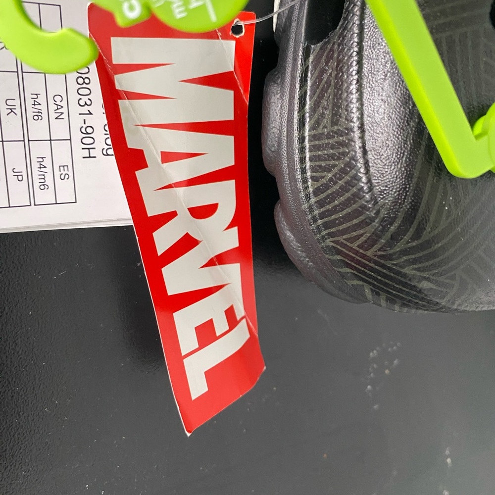 CROCS Black Panther Marvel Wakanda Forever Black and Purple Women’s size 6 - Picture 5 of 10